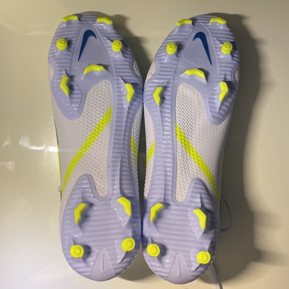 Nike Phantom GT2 Pro Firm Ground Cleats - Picture 5 of 7